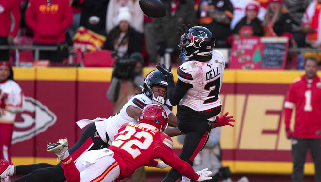 Texans’ Tank Dell out for season with knee injury, says coach.