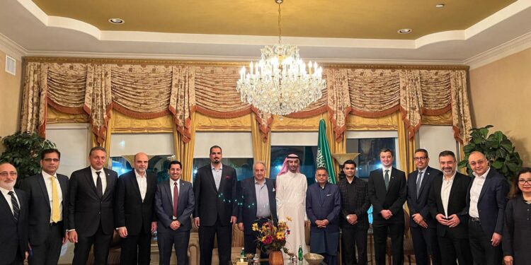 Saudi Consul General Hosts Prestigious Iftar Dinner in Houston