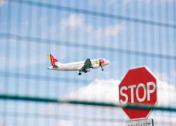 New Travel Visa Warning for Asian Residents in the U.S.