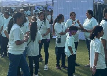 شوگر لینڈ ٹاؤن اسکوائر میں سالانہ بی اے پی ایس  چیریٹی واک