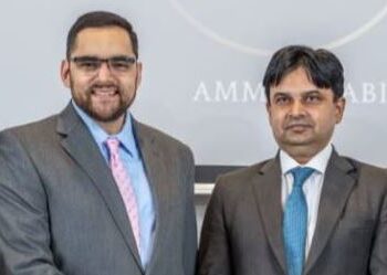 پاکستان چیمبر آف کامرس یو ایس اے کی جانب سے ایوارڈ یافتہ مصنف عمار حبیب کو خراجِ تحسین