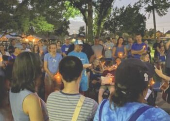 Community Gathers in Houston for Candlelight Vigil Amidst Kerr County Tragedy