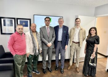 پاکستان سیلاب ریلیف و بحالی کی کوششوں کے تحت تین طبی امدادی کنٹینرز روانہ